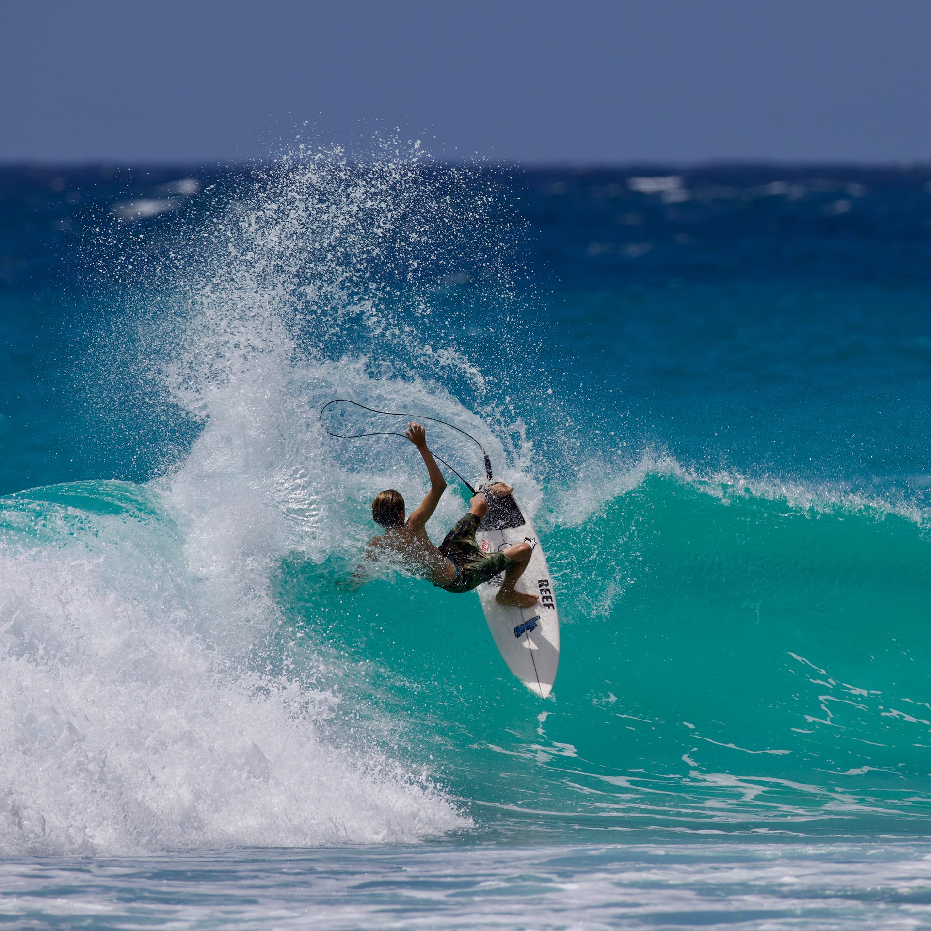 luke-lopez-surfing